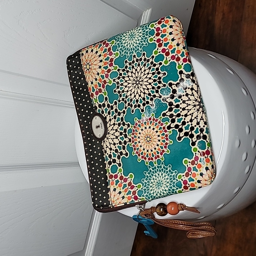 Fossil Keyper Tablet Case - image 1